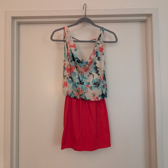 H&M Dresses & Skirts - Cowl neck floral mini dress size small
